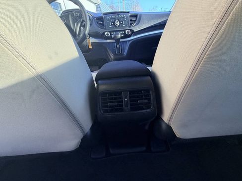 Used 2016 Honda CR-V LX image 37
