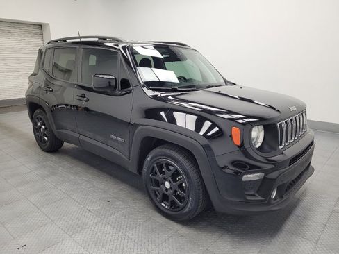 Used 2021 Jeep Renegade Latitude FWD image 11