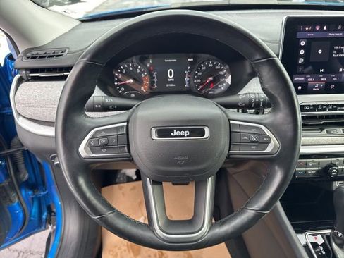 Used 2022 Jeep Compass Latitude image 12