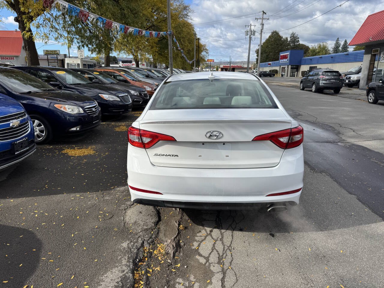 Used 2015 Hyundai Sonata SE FWD image 4