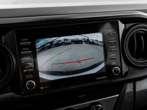 Used 2020 Toyota Tacoma SR w/ SR Convenience Package RWD image 17