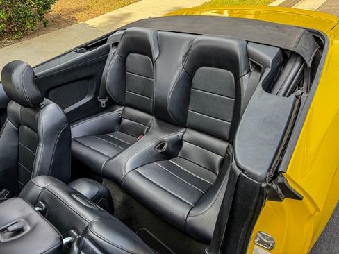 Used 2016 Ford Mustang Premium RWD image 9