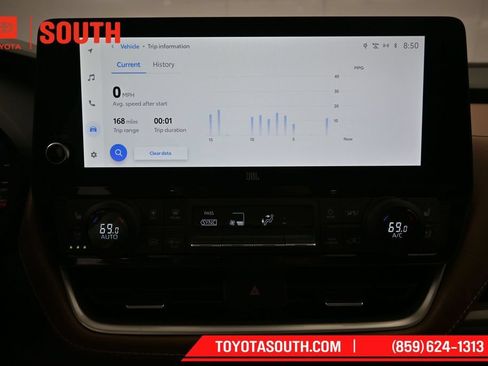 Used 2025 Toyota Grand Highlander AWD image 17