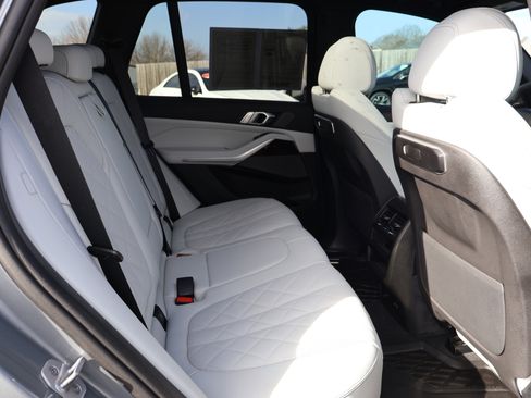 Used 2026 BMW X5 xDrive40i w/ M Sport Package image 25