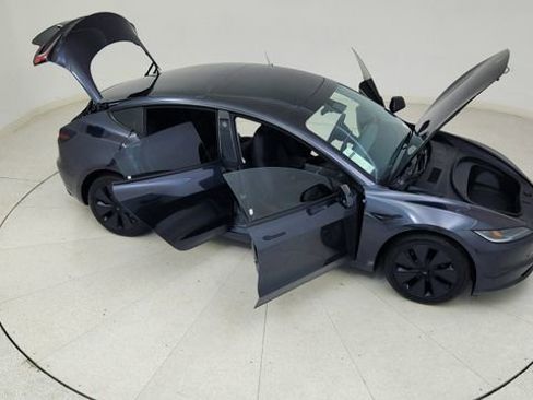 Used 2025 Tesla Model 3 Long Range image 82