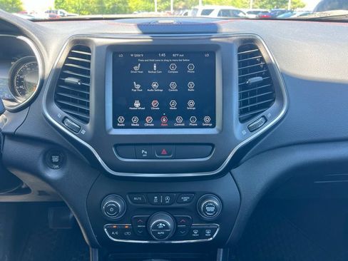 Used 2020 Jeep Cherokee Trailhawk w/ Cold Weather Group AWD/4WD image 4
