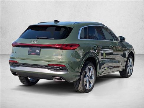 Certified 2025 Audi Q5 Premium w/ Premium Plus AWD/4WD image 5
