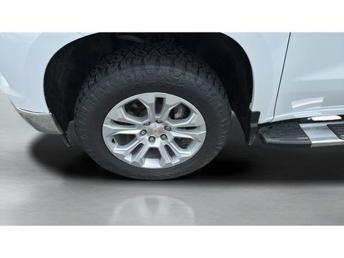 Used 2022 Chevrolet Silverado 1500 LTZ AWD/4WD image 26