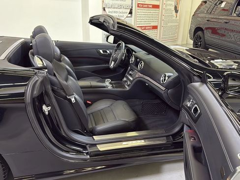 Used 2015 Mercedes-Benz SL 63 AMG image 18