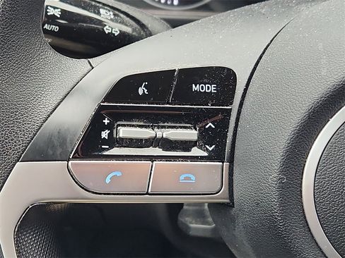 Certified 2023 Hyundai Elantra SE image 16