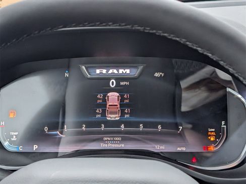 New 2026 RAM 1500 4x4 Crew Cab image 11