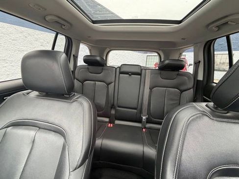Used 2022 Jeep Grand Cherokee Limited AWD/4WD image 33