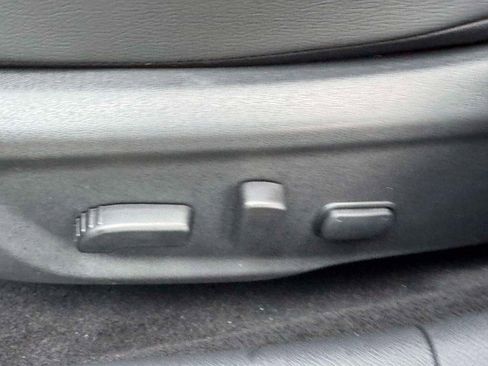 Certified 2025 Nissan Sentra SR w/ SR Premium Package image 18