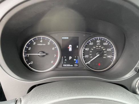 Used 2018 Mitsubishi Outlander SE AWD/4WD image 18