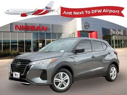 New 2025 Nissan Kicks Play S