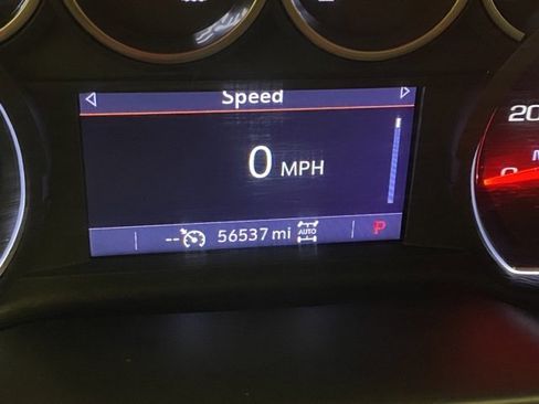 Used 2021 Chevrolet Silverado 1500 LT Trail Boss w/ Bed Protection Package image 17