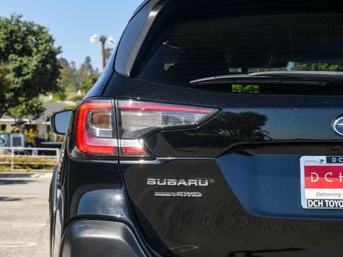 Used 2023 Subaru Outback Premium AWD/4WD image 6