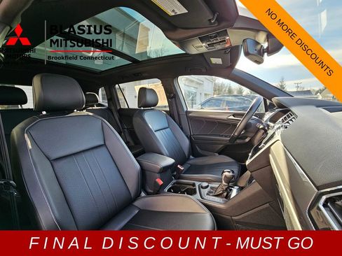 Used 2022 Volkswagen Tiguan SE R-Line image 16