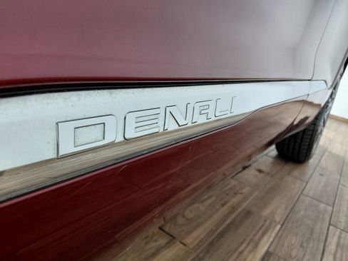 Used 2017 GMC Acadia Denali image 28