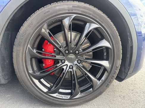 Used 2023 Tesla Model Y Performance AWD/4WD image 10