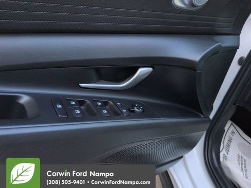 Used 2023 Hyundai Elantra SEL FWD image 11