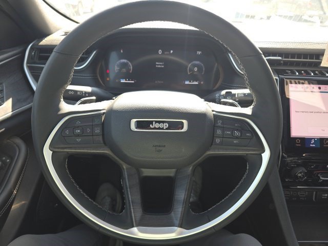Certified 2024 Jeep Grand Cherokee Limited w/ Luxury Tech Group II AWD/4WD image 18