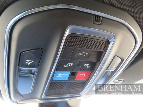 Used 2023 Jeep Wagoneer L Series II image 30