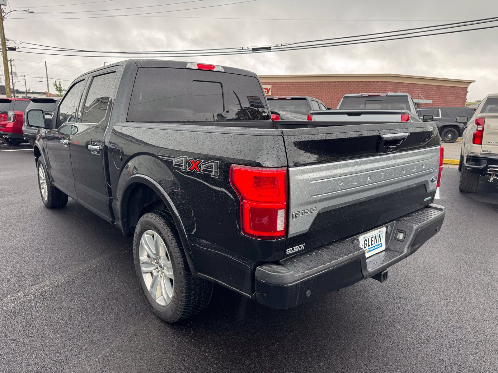 Used 2018 Ford F150 Platinum w/ Equipment Group 701A Luxury AWD/4WD image 4