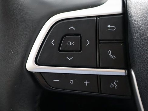 Used 2024 Toyota Grand Highlander Limited image 11