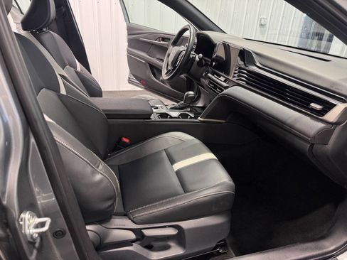 Used 2025 Toyota Camry SE image 18