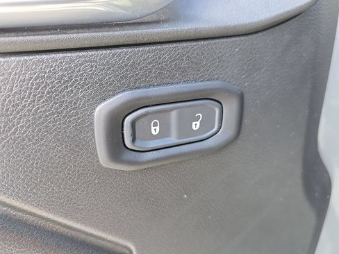 Used 2022 Jeep Wrangler Unlimited Sport AWD/4WD image 8