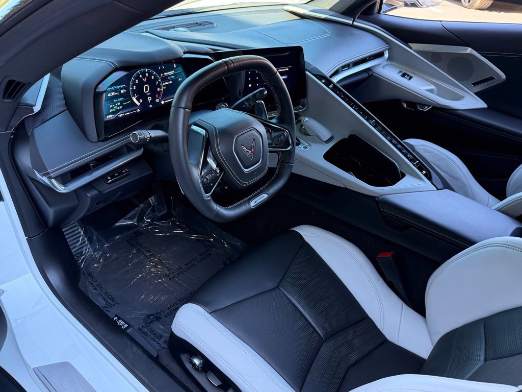 Used 2025 Chevrolet Corvette Z06 RWD image 23