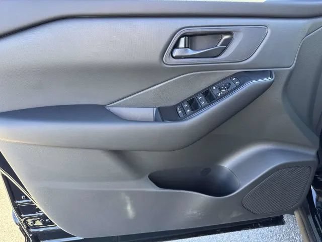 New 2027 Nissan Rogue S FWD image 21