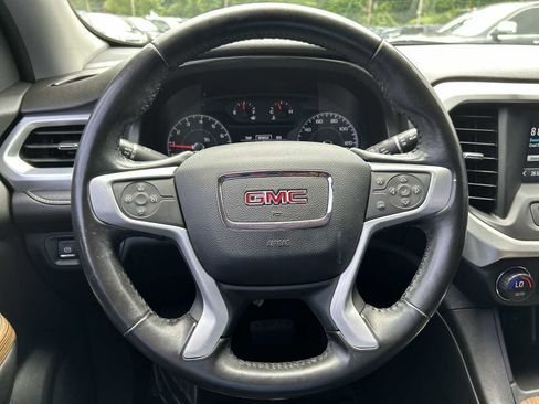 Used 2019 GMC Acadia SLE FWD image 13