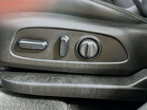 Used 2019 GMC Terrain SLT image 19