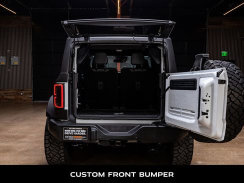 Used 2023 Ford Bronco Wildtrak image 8