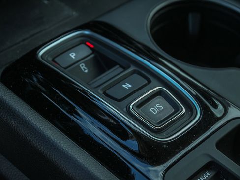 Used 2025 Honda Pilot EX-L image 21