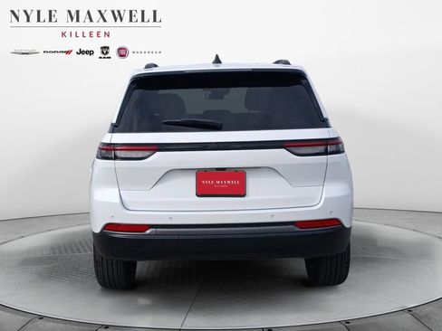 New 2026 Jeep Grand Cherokee Altitude RWD image 15