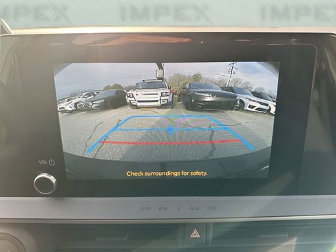 Used 2025 Toyota Prius LE image 18