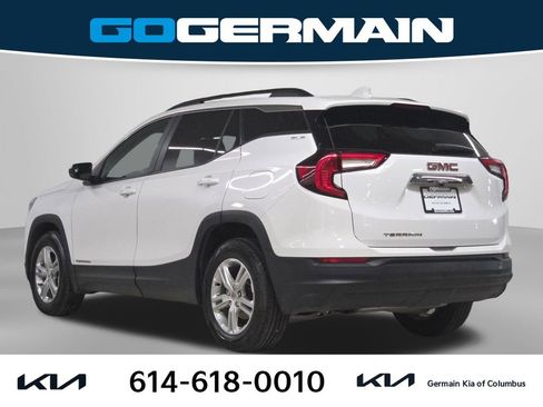 Used 2023 GMC Terrain SLE w/ Driver Convenience Package image 11