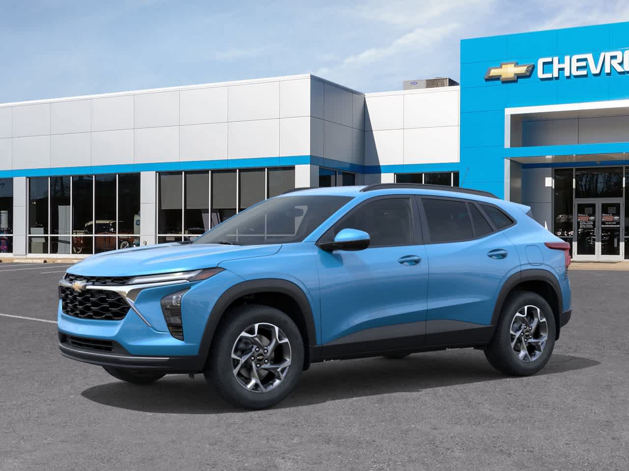 Used 2026 Chevrolet Trax LT w/ LT Convenience Package FWD image 2