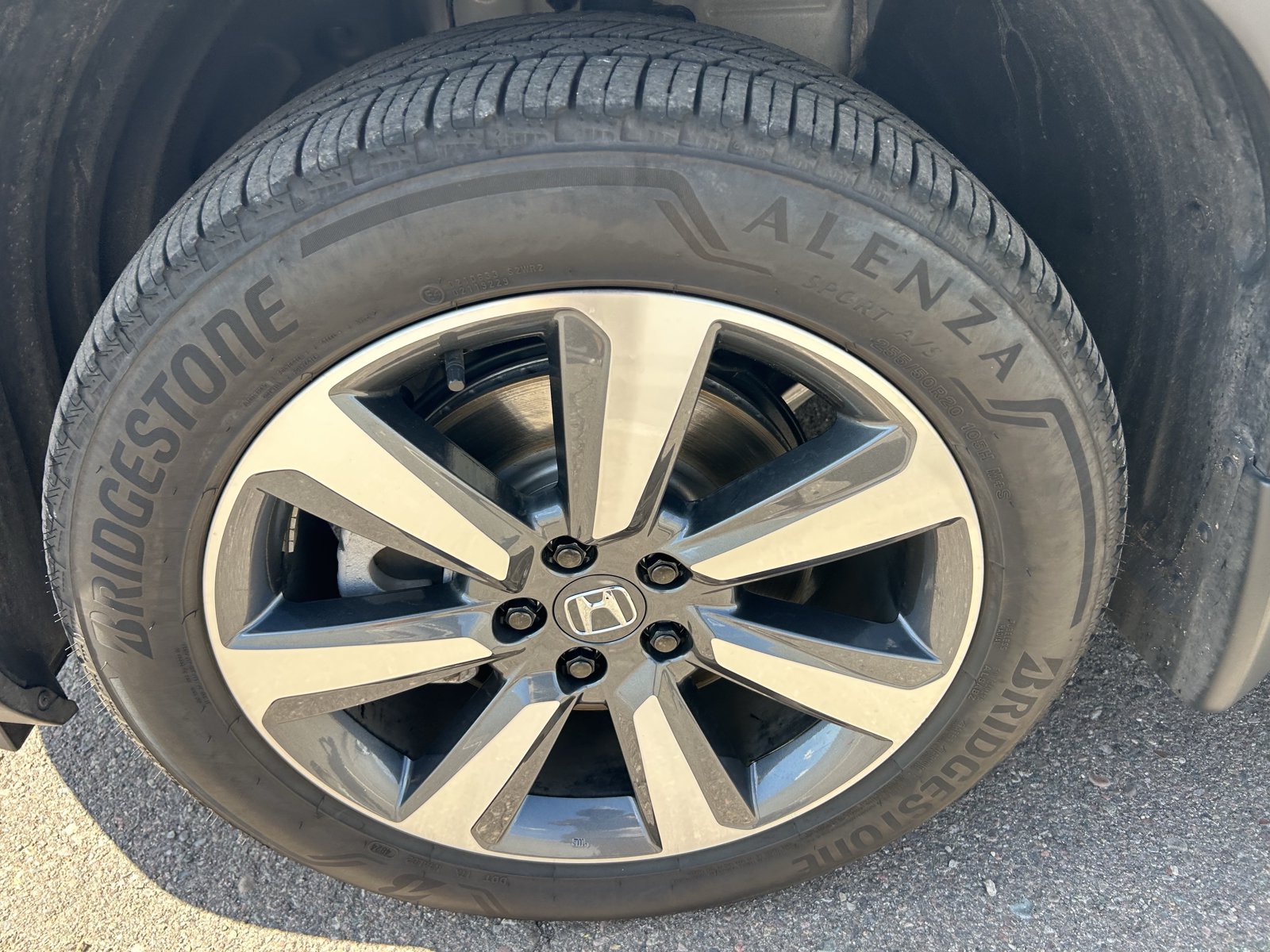 Used 2025 Honda Pilot Touring image 12