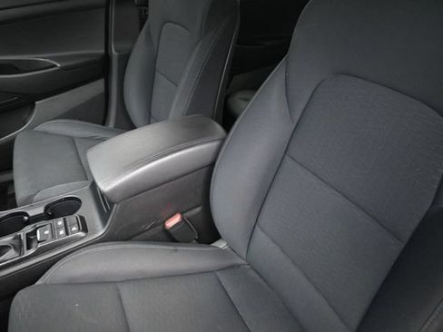 Used 2019 Hyundai Tucson SE AWD/4WD image 18