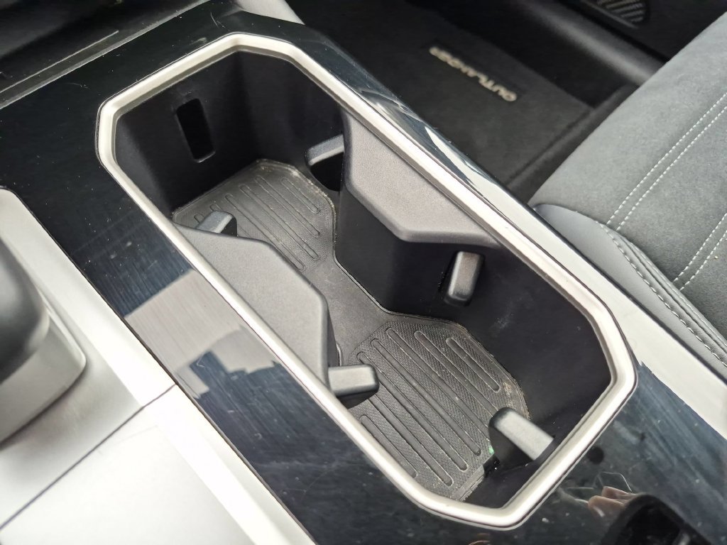Used 2025 Mitsubishi Outlander SE AWD/4WD image 21