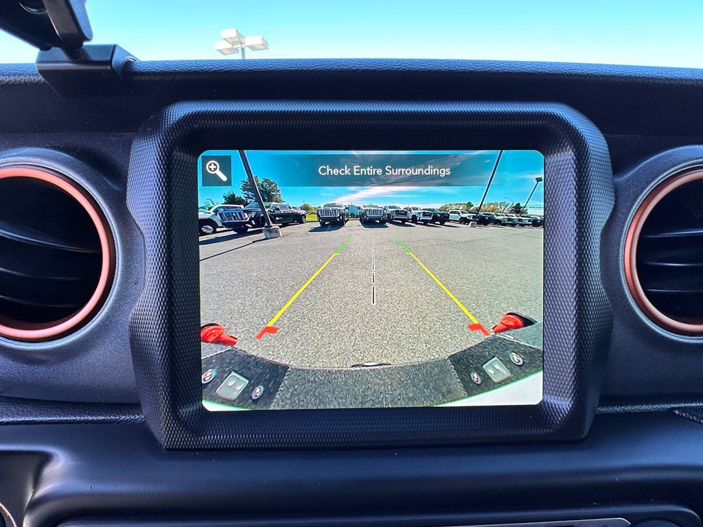 Used 2023 Jeep Gladiator Mojave w/ LED Lighting Group AWD/4WD image 34