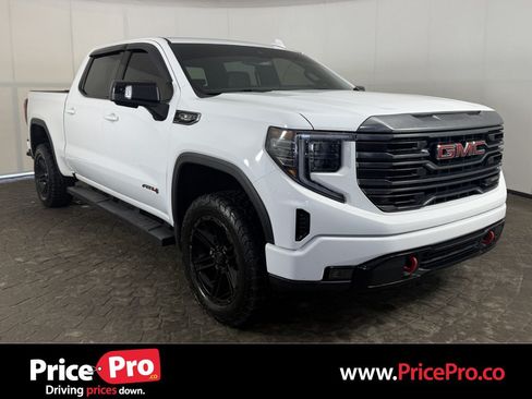 Used 2022 GMC Sierra 1500 AT4 w/ AT4 Preferred Package AWD/4WD image 1