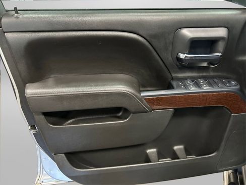 Used 2017 GMC Sierra 1500 SLE w/ SLE Value Package image 23