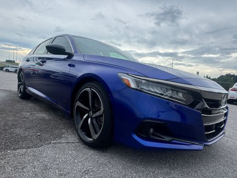 Used 2022 Honda Accord Sport image 4