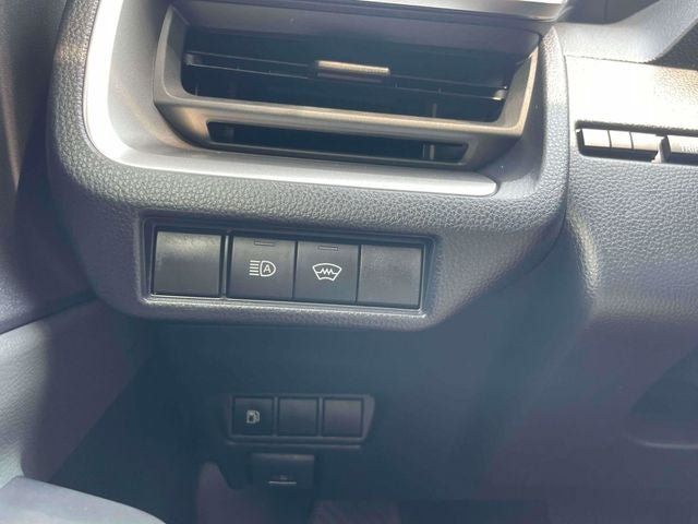 Certified 2025 Toyota Prius FWD image 22