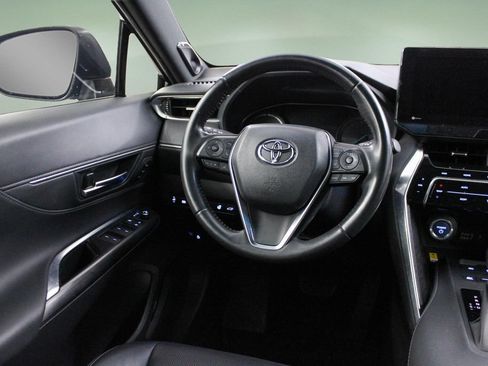 Used 2021 Toyota Venza Limited AWD/4WD image 18